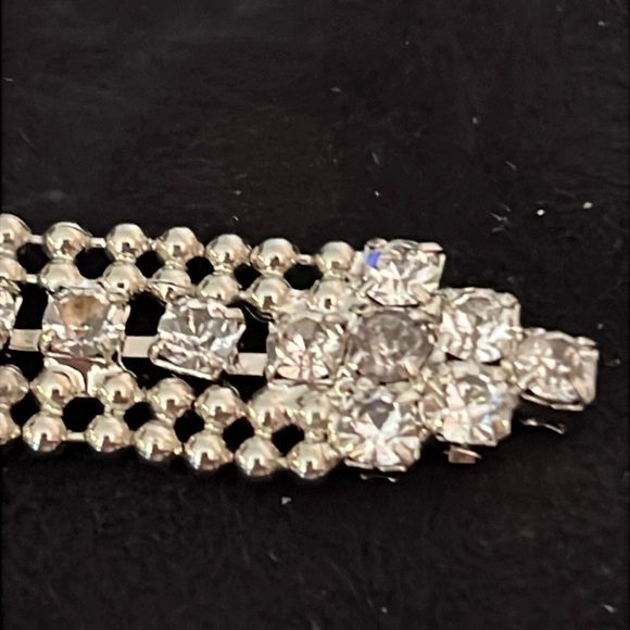 Vintage Elegant Silver Rhinestone Crystal Belt. 42” main image 5